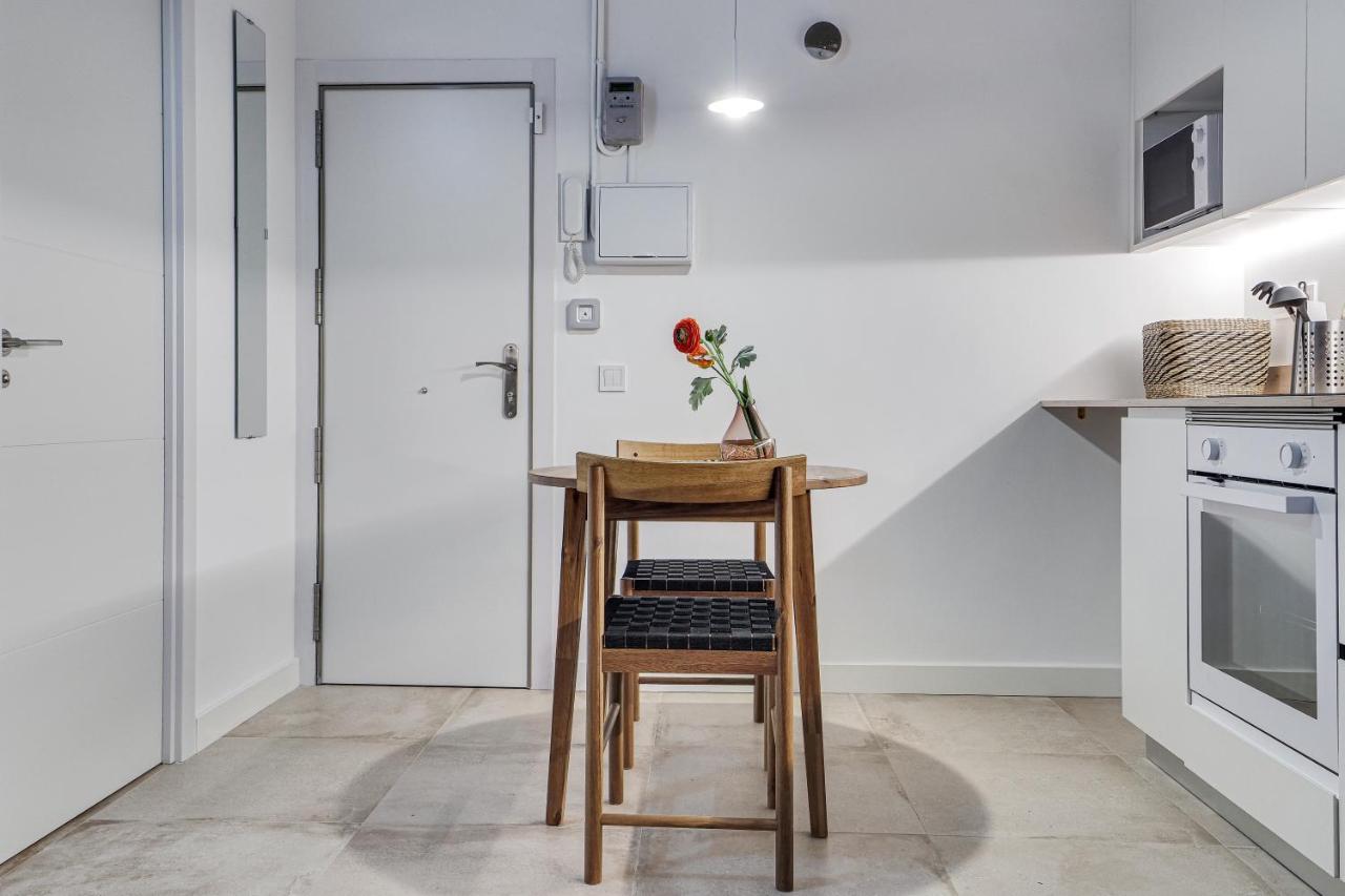 Mr Born Apartment Barcelona Bagian luar foto