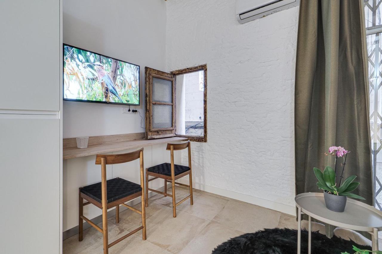 Mr Born Apartment Barcelona Bagian luar foto