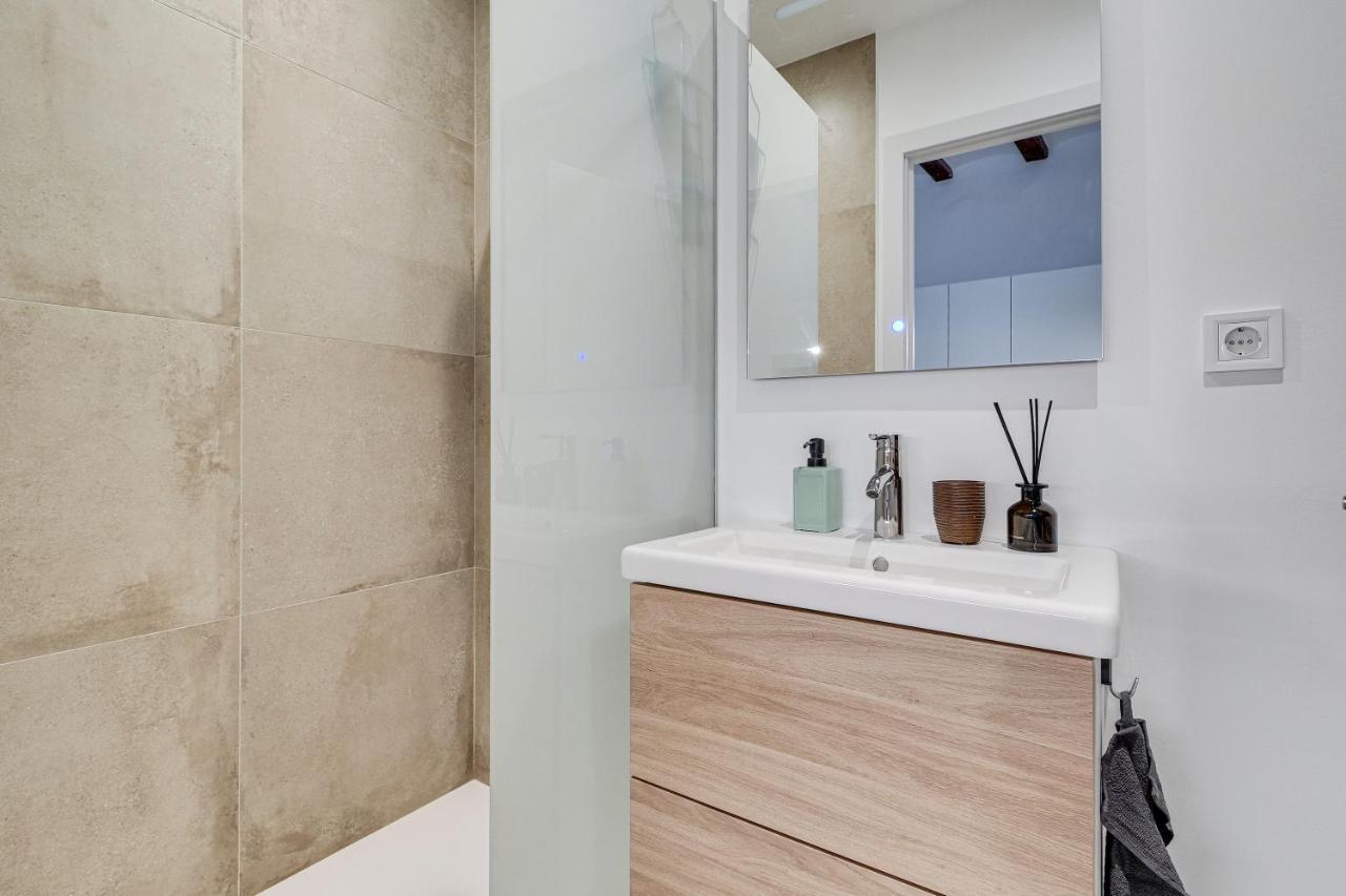 Mr Born Apartment Barcelona Bagian luar foto