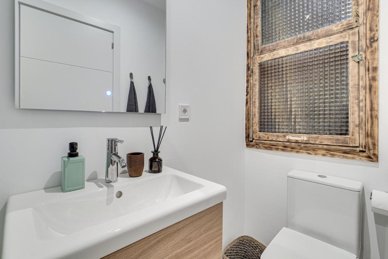 Mr Born Apartment Barcelona Bagian luar foto